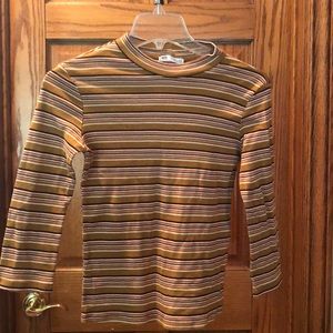 Long sleeve fitted shirt